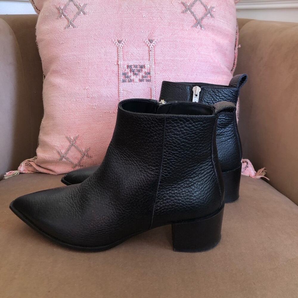 Everlane Boss Boots Black Pebbled Leather - Picture 6 of 13